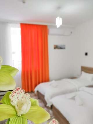 Отель WESTAY Hotel Тбилиси Двухместный номер с 2 отдельными кроватями-1